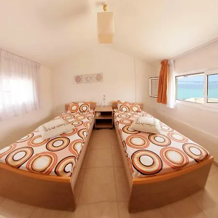בית נופש Beach Front 2 פוליכרונו
